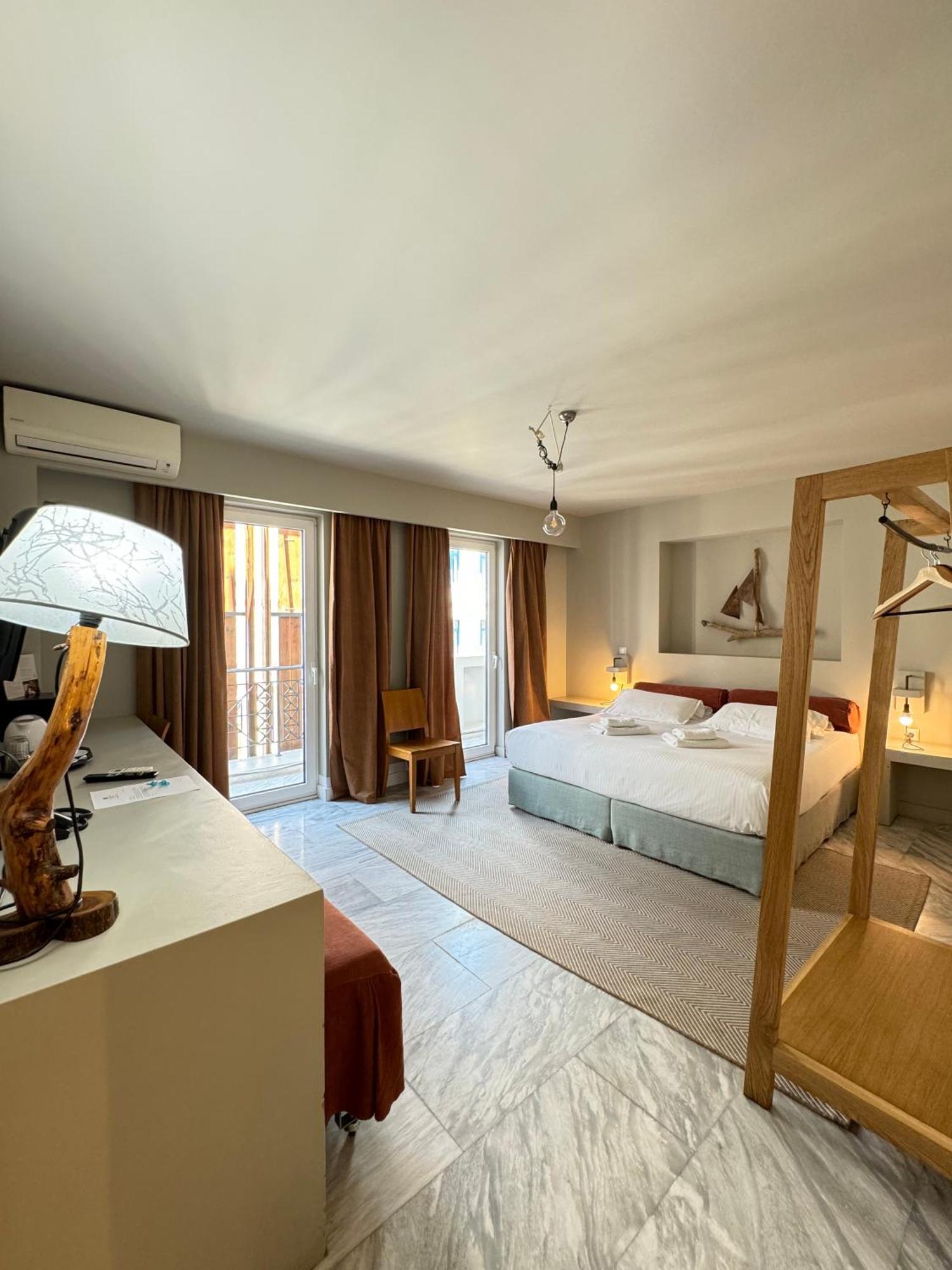 Lotus Center Apartment Athena Bagian luar foto