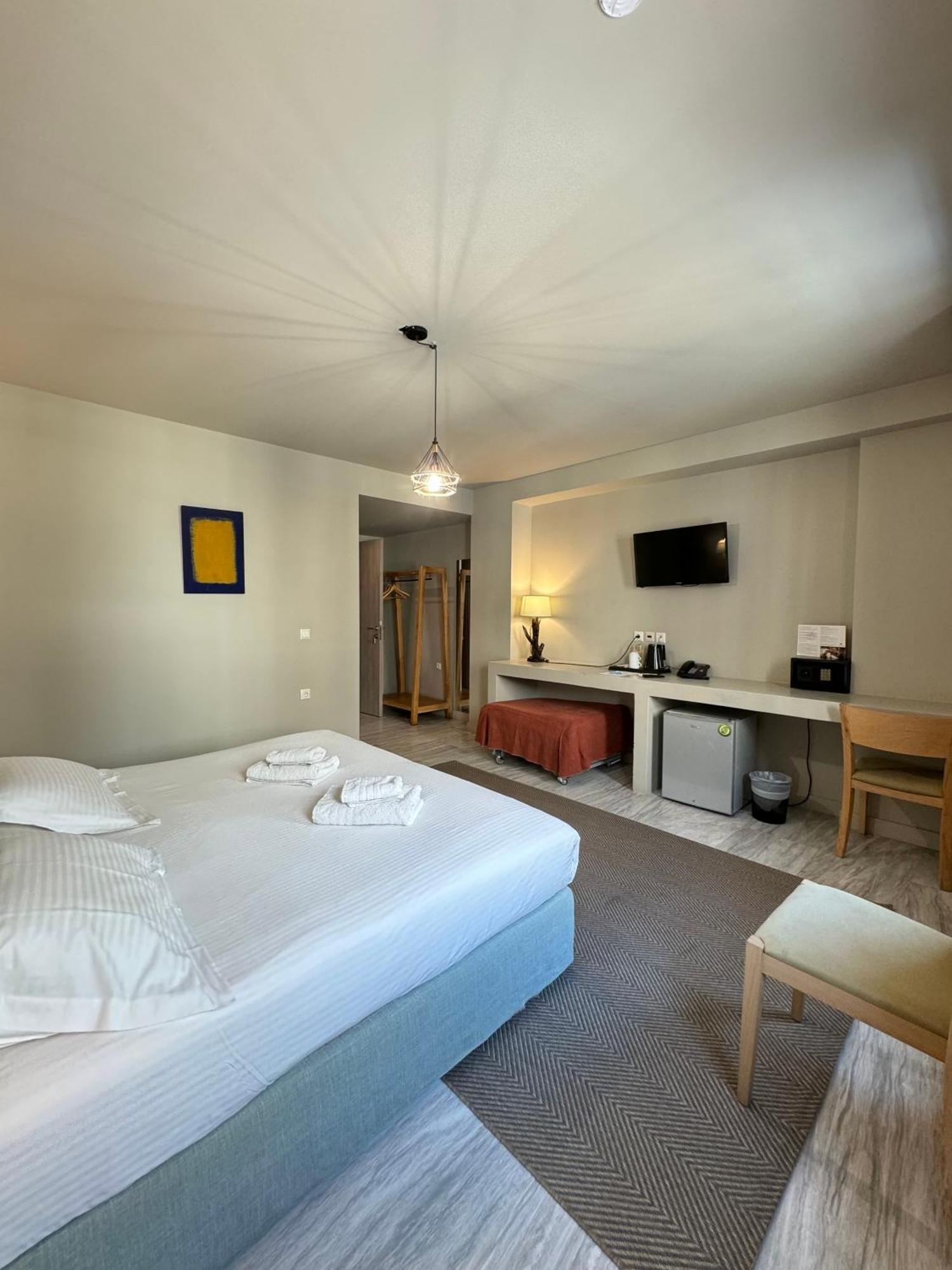 Lotus Center Apartment Athena Bagian luar foto